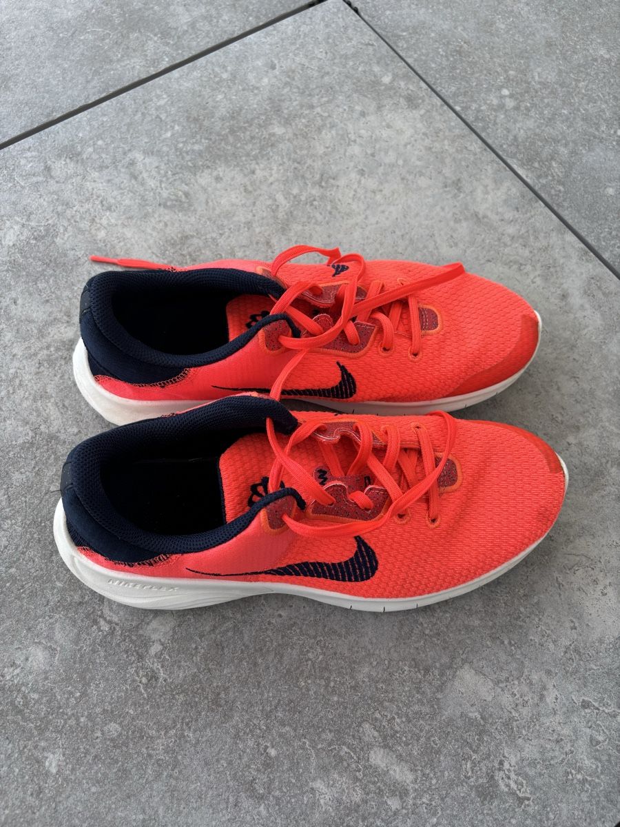 Nike Scarpe da uomo: Nike Flex Laufschuhe, Grösse 41, Orange – Usato da Gelterkinden venduto da BuyMe