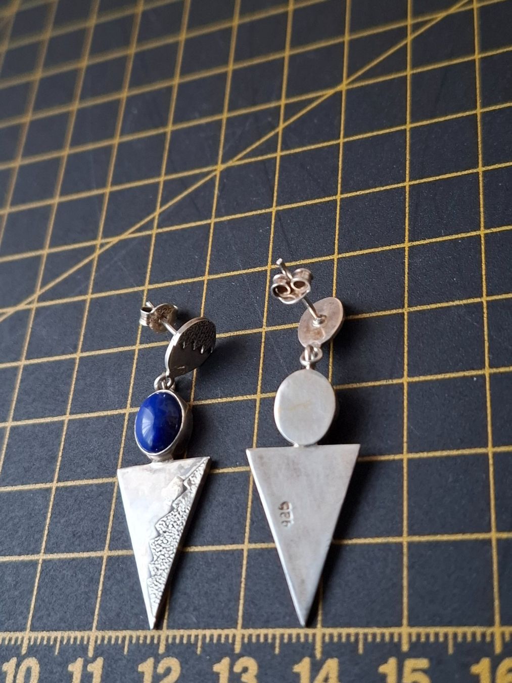 Orecchini pendenti & Orecchini a lobo: Ohrstecker mit Lapislazuli Cabochon S 925 – Usato da Zwieselberg venduto da Halifaxmendusli 1