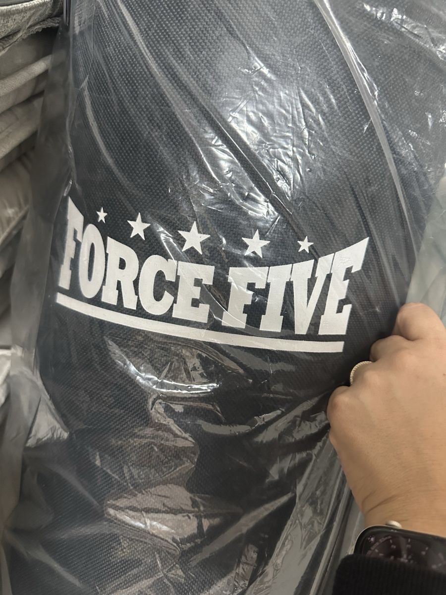 Boxsäcke: Boxsack Force Five schwarz mit Aufhängung neu – Neu und originalverpackt aus Bremgarten AG von cam_fab 1