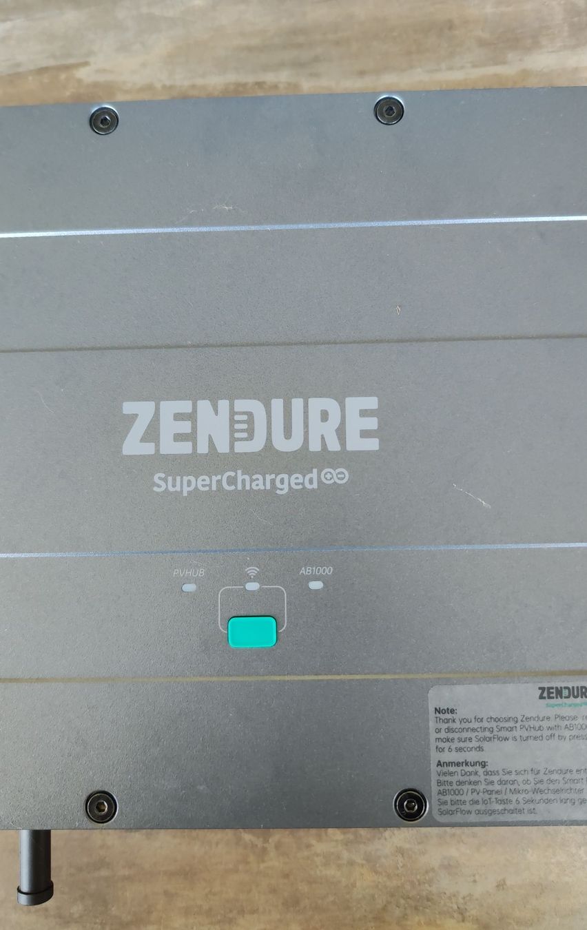 Zendure Inverter: Zendure SolarFlow PV Hub 1200 – Usato da Sempach venduto da luk_7k56
