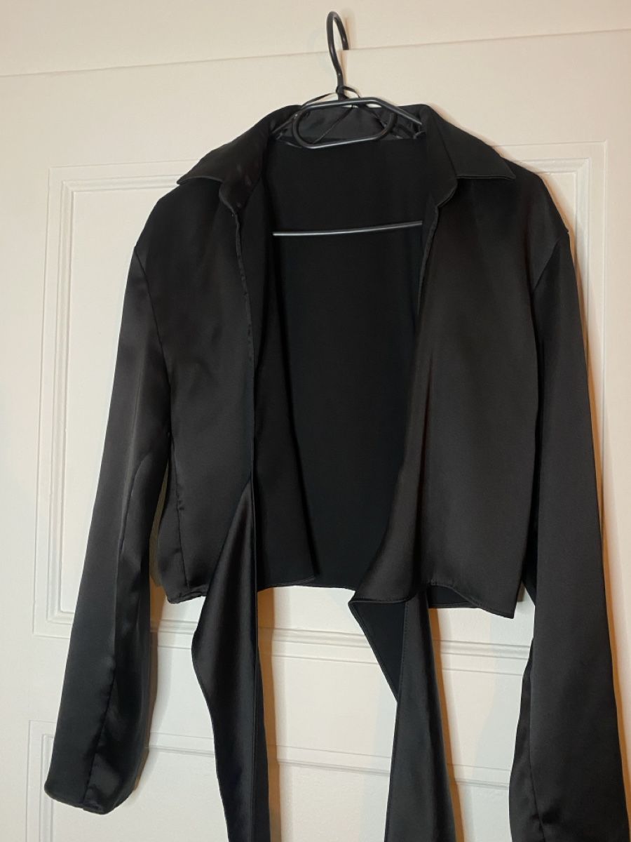 Zara Camicette: Cache coeur décolleté noir - Zara - taille M – Nuovo (secondo la descrizione) da Bulle venduto da ali_7fns