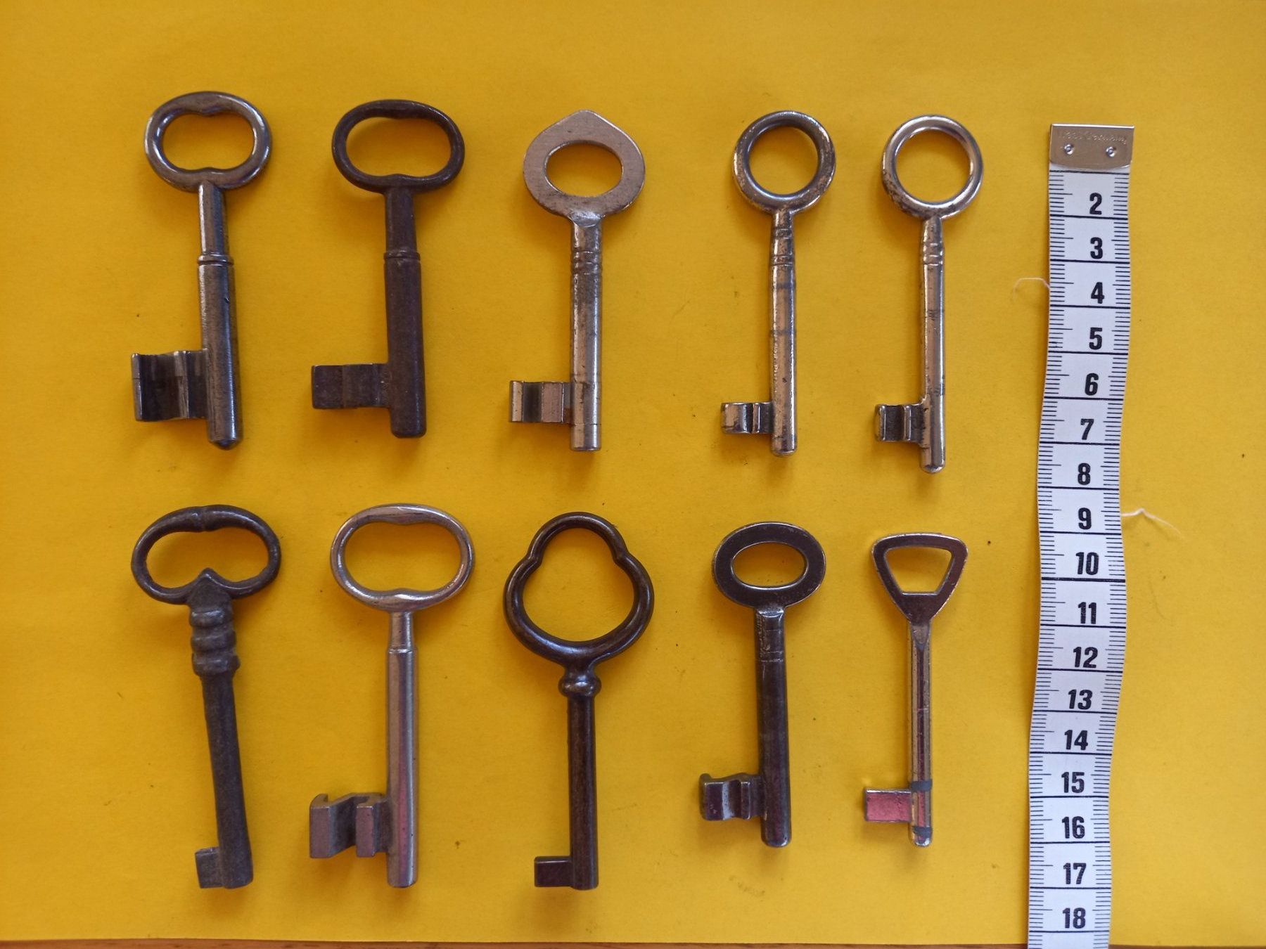 Chiavi: Lot de 10 diverses anciennes clefs – Usato da Rossens FR venduto da Souris1 5