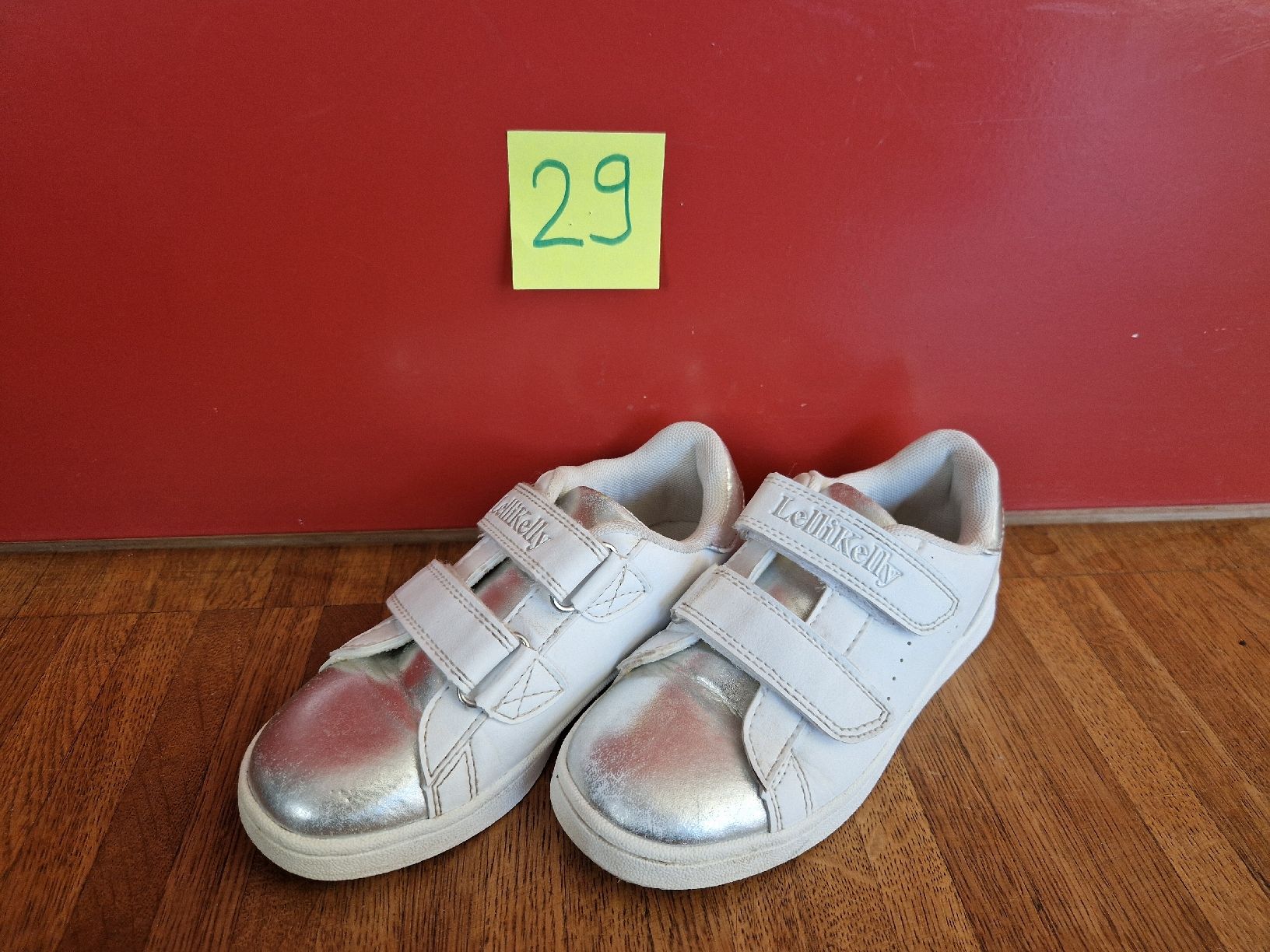 Scarpe per ragazze: Turnschuhe Gr 28 – Usato da Zug venduto da snussbaumer