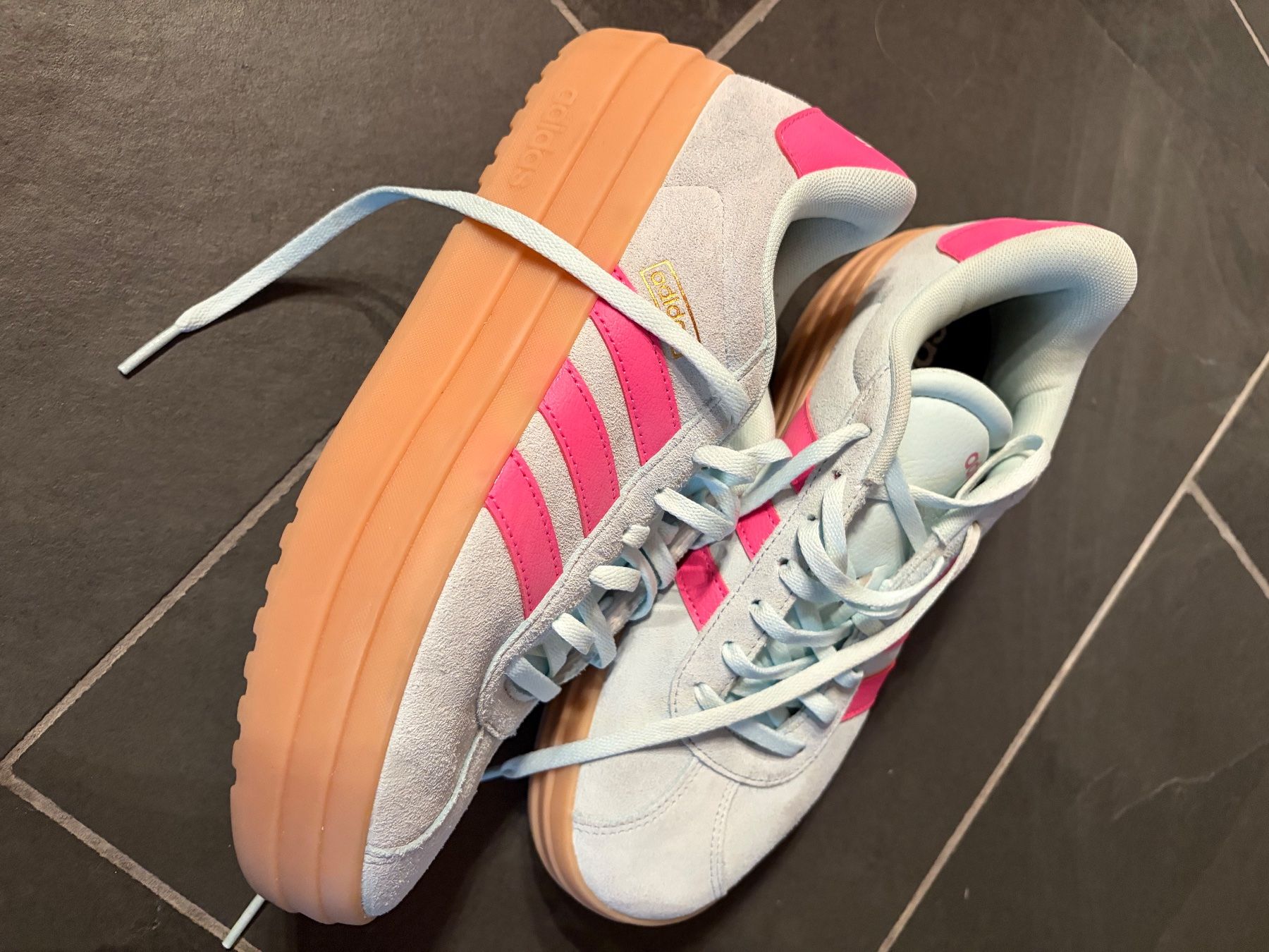 Adidas Scarpe da donna: Adidas Schuhe Grösse 40 – Usato da Aarau Rohr venduto da cor_7tl9 1