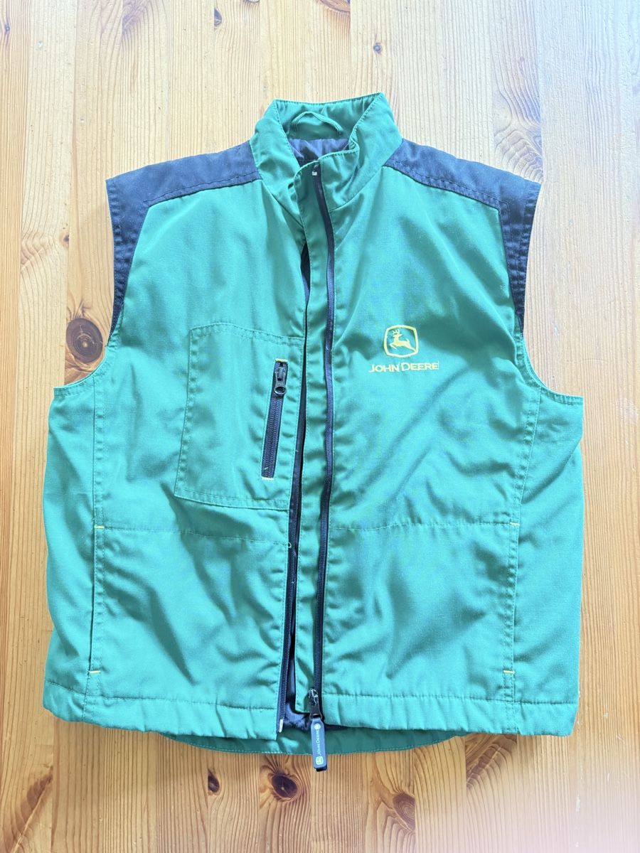 Gilets: John Deere Gilet 12 Jahre – D'occasion à Roggwil TG par Rutschmann