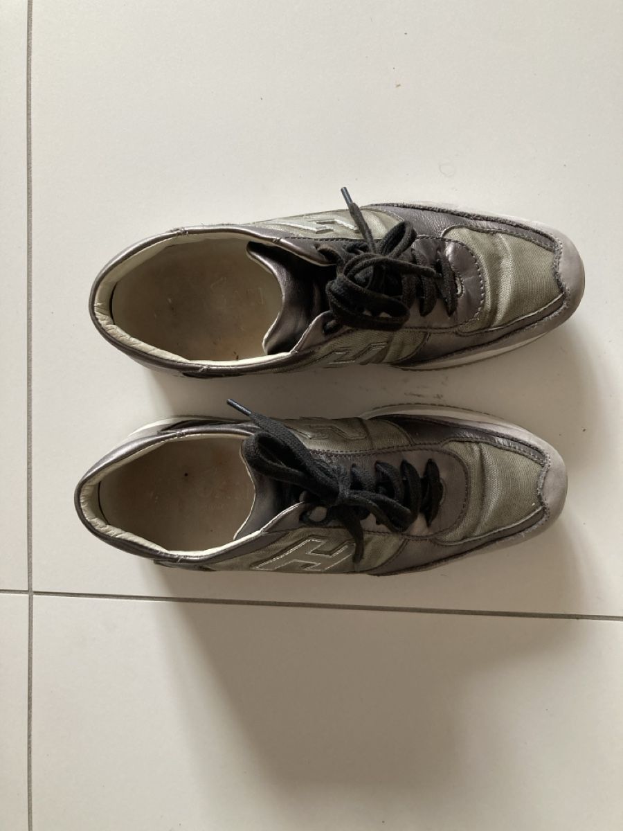Hogan Scarpe da donna: Hogan Sneakers vintage, grigio argento, 36 – Usato da lugano venduto da Orsetta 1