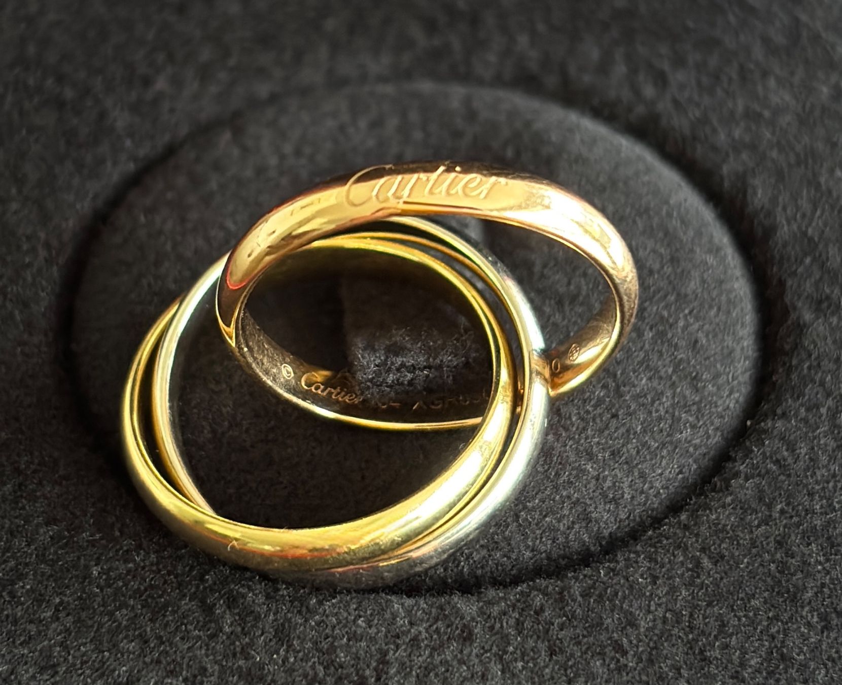 Anelli: Cartier - Trinity Ring - kleines Modell - neu - – Nuovo e nell'imballaggio originale da Ennetbürgen venduto da Lagrene