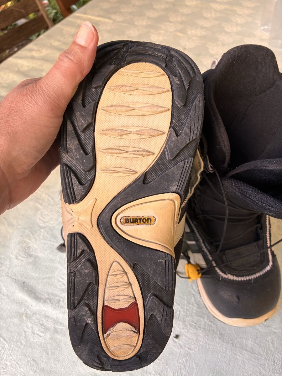 Burton Boards: Boots snowboard  – Gebraucht aus Neuchâtel von rqml 1