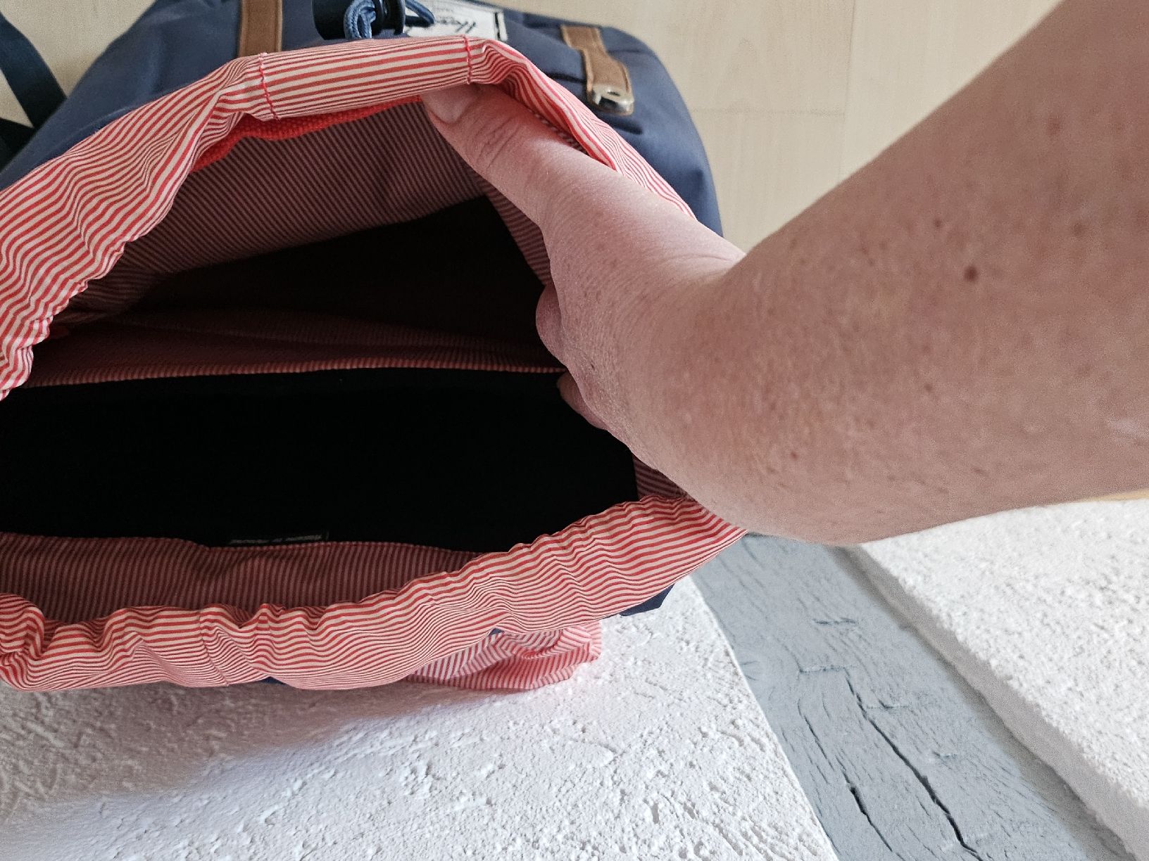Herschel Zaini: Herschel Rucksack dunkelblau – Usato da Allschwil venduto da xha_5dbf 3