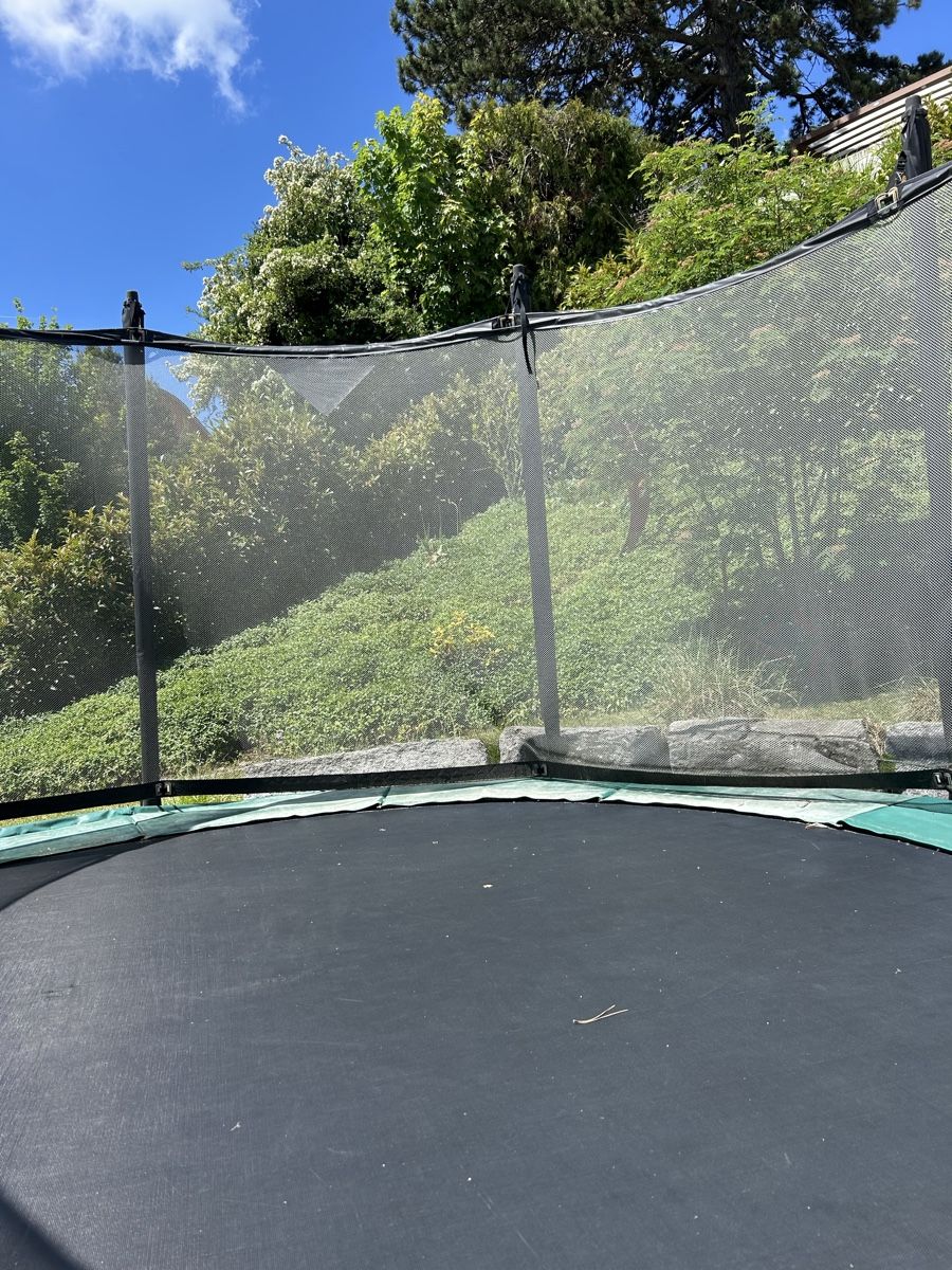 Titan Trampoline: Titan Gartentrampolin ca. 4.3m, gebraucht – Gebraucht aus Zumikon von Ssi01 5