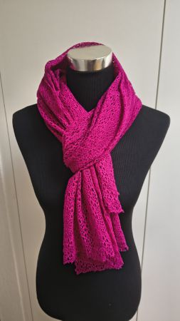 Pinkes Halstuch von Colora