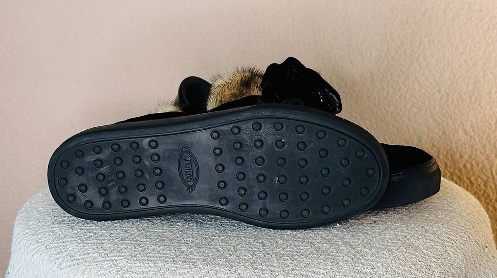 Tod'S Scarpe da donna: Tod's Sneaker schwarz Samt mit Nerzdetails, Grösse 37 – Nuovo (secondo la descrizione) da Zürich venduto da vefis 2