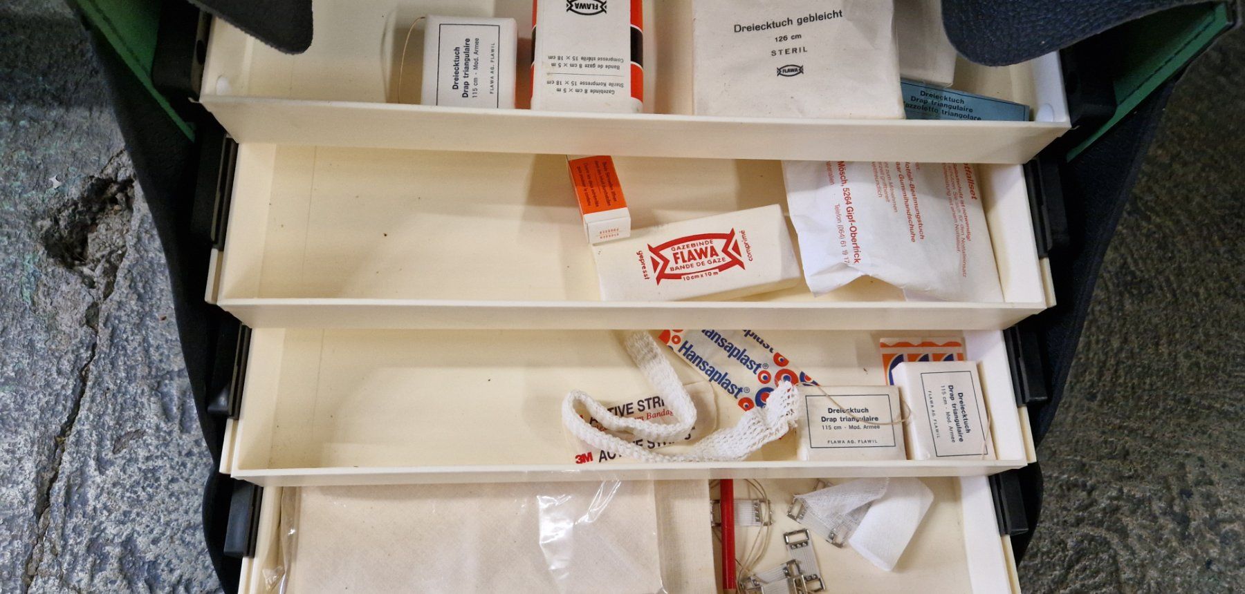 Kit di pronto soccorso: SANITÄTSKOFFER – Usato da Bilten venduto da Mic2022 4