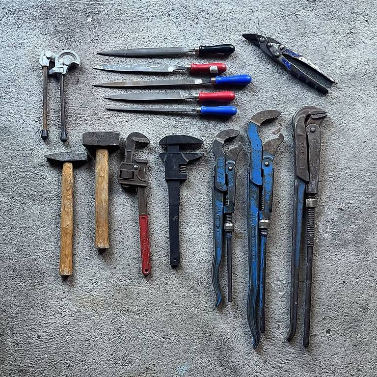 Alle Werkzeuge: Set outils 16 pièces  – Gebraucht aus Marly von Onoff