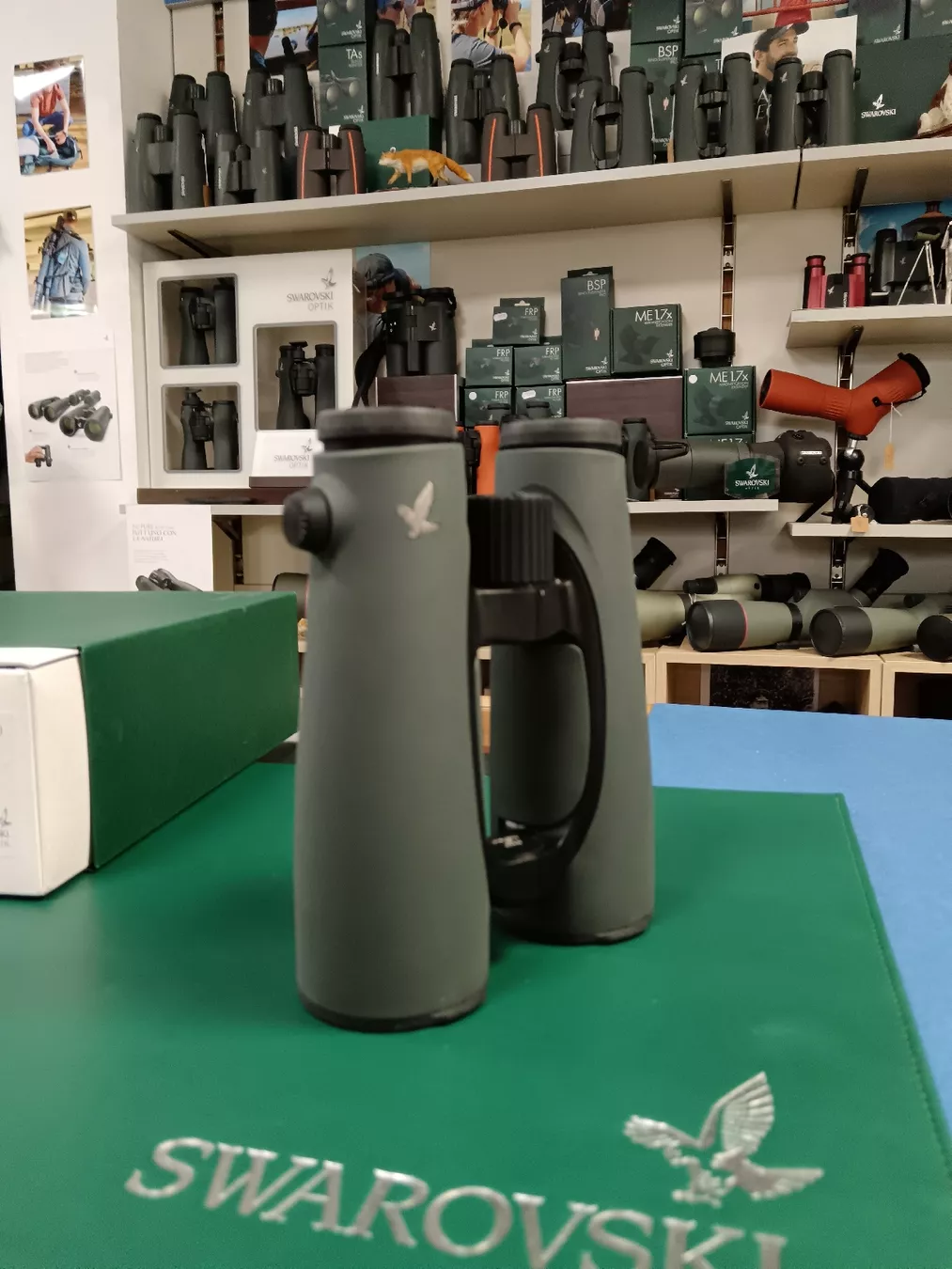 Swarovski Optik Feldstecher: Swarovski EL 10X50 – Gebraucht aus domodossola von Fernglaser 3