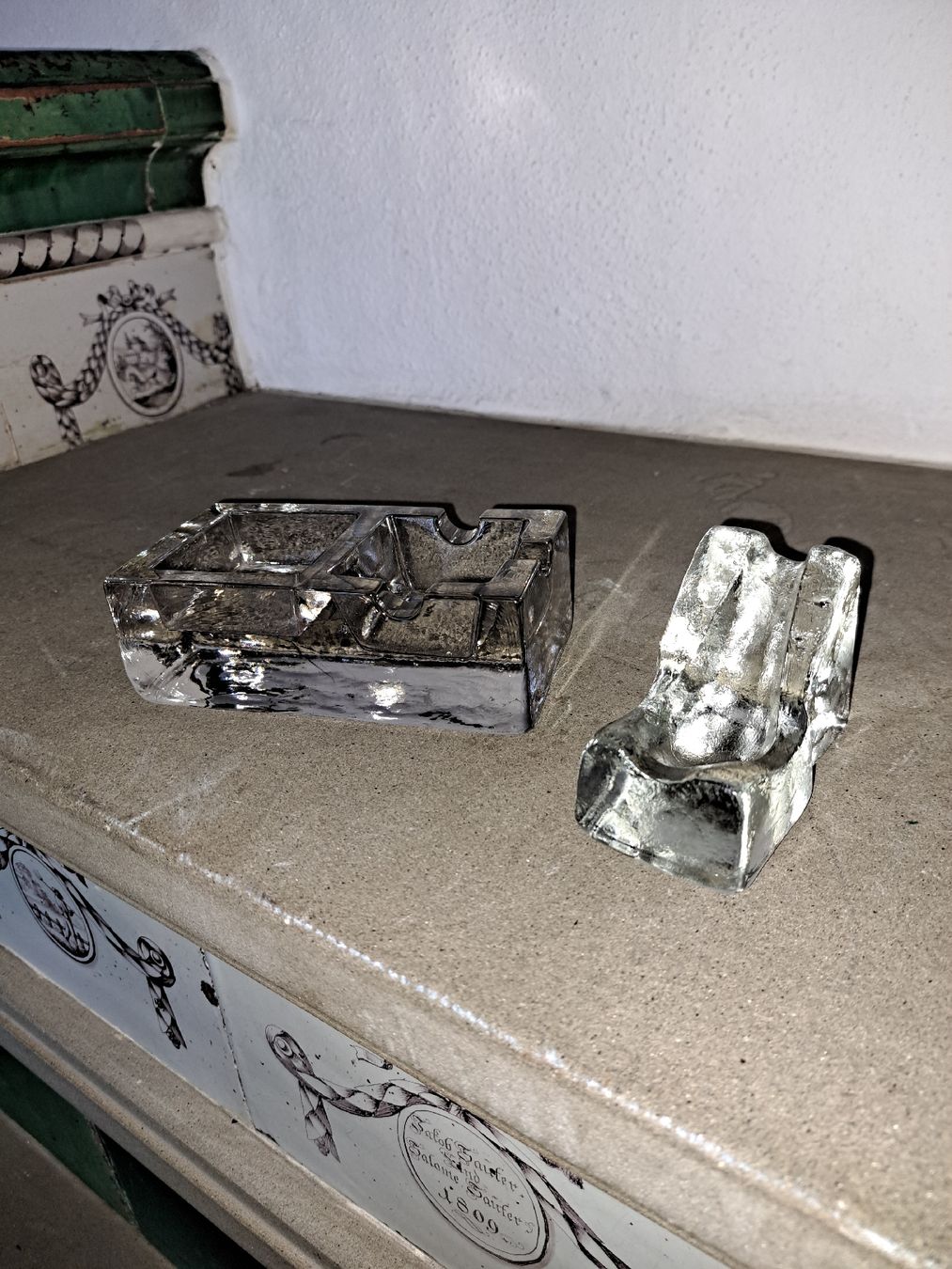 Portacenere: Aschenbecher u.Pfeifenhalter GLAS – Usato da Kölliken venduto da Upcycling-by-Mc-TAM
