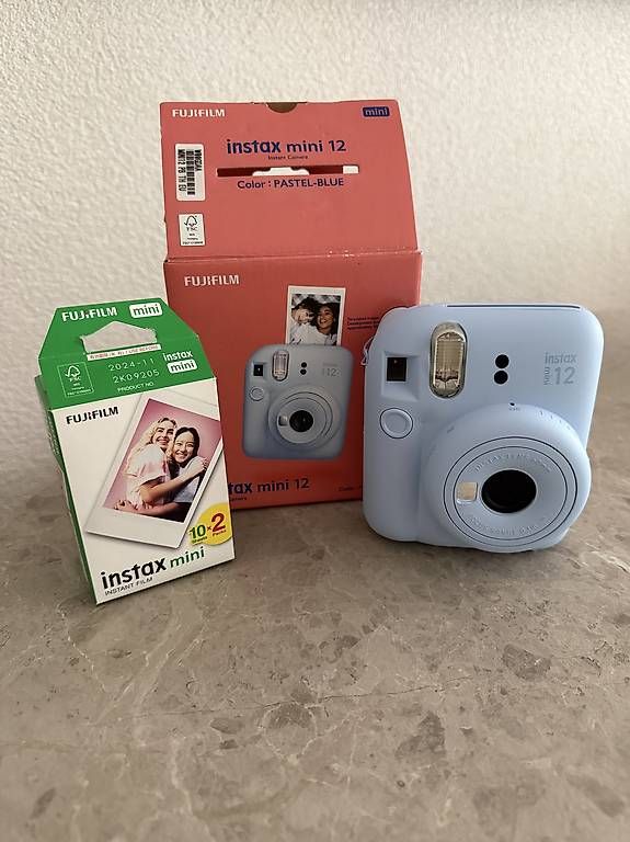Fujifilm Filme: Fujifilm Instax Mini 12 bleu pastel + pellicules – Gebraucht aus Mont-sur-Lausanne von Carolaneloisel