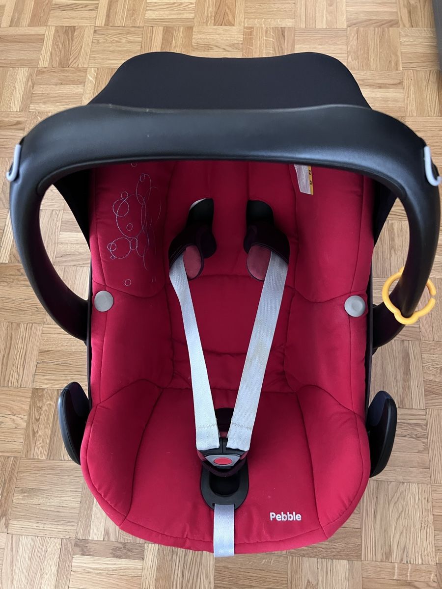 Maxi-Cosi Auto-Kindersitze: Maxi cosí comme NEUF avec easy base – Gebraucht aus Lausanne von monaliza1998