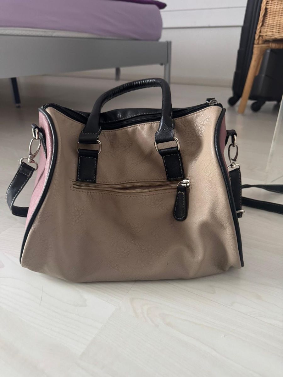 Taschen für Damen: Tasche – Gebraucht aus Neerach von vio_7hd7 1
