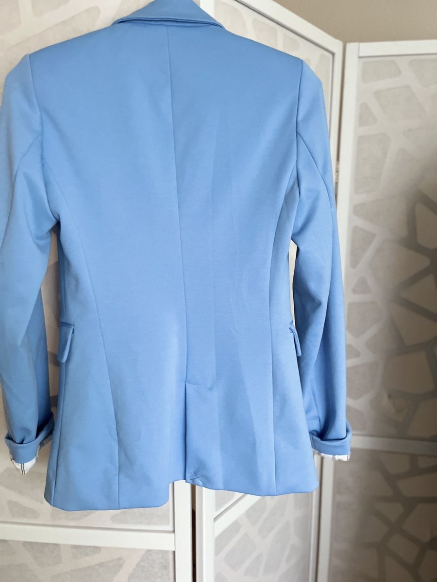 Stradivarius Giacche: Bequemer Stradivarius Blazer in hellblau – Usato da Zürich venduto da sheijla 3