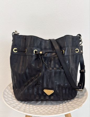 Schwarze Maison Mollerus Bucket Bag