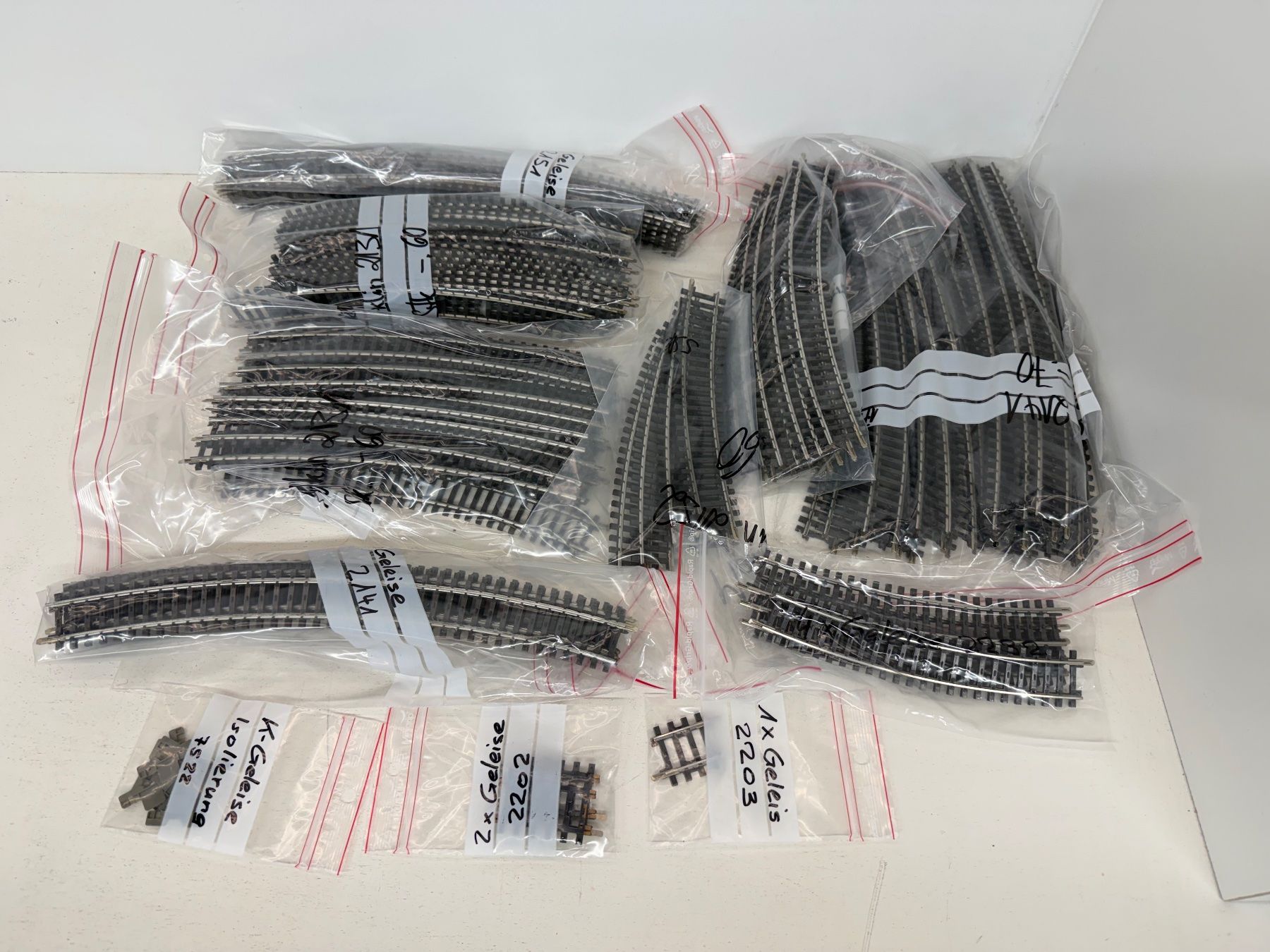 Märklin Modellini di ferrovie: Konvolut Märklin K Gleis – Usato da Büsserach venduto da ModellbahnDepot 1