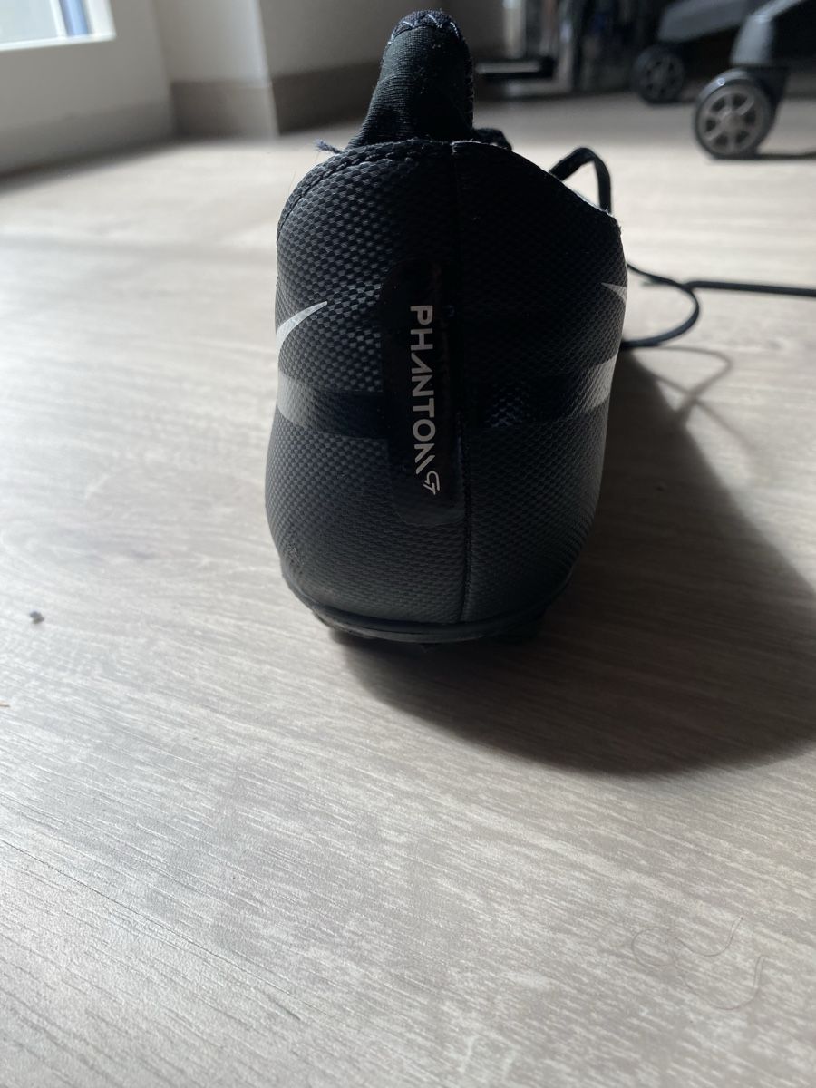Nike Herrenschuhe: Fussballschuhe Nike Phantom Grösse 42 – Gebraucht aus Zollikofen von eli_82mn 3
