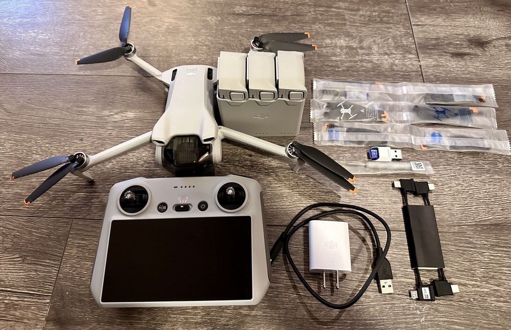 DJI Neo Motion Fly More Combo - Mini Drohne Mit 4K Kamera & Follow-Me Funktion