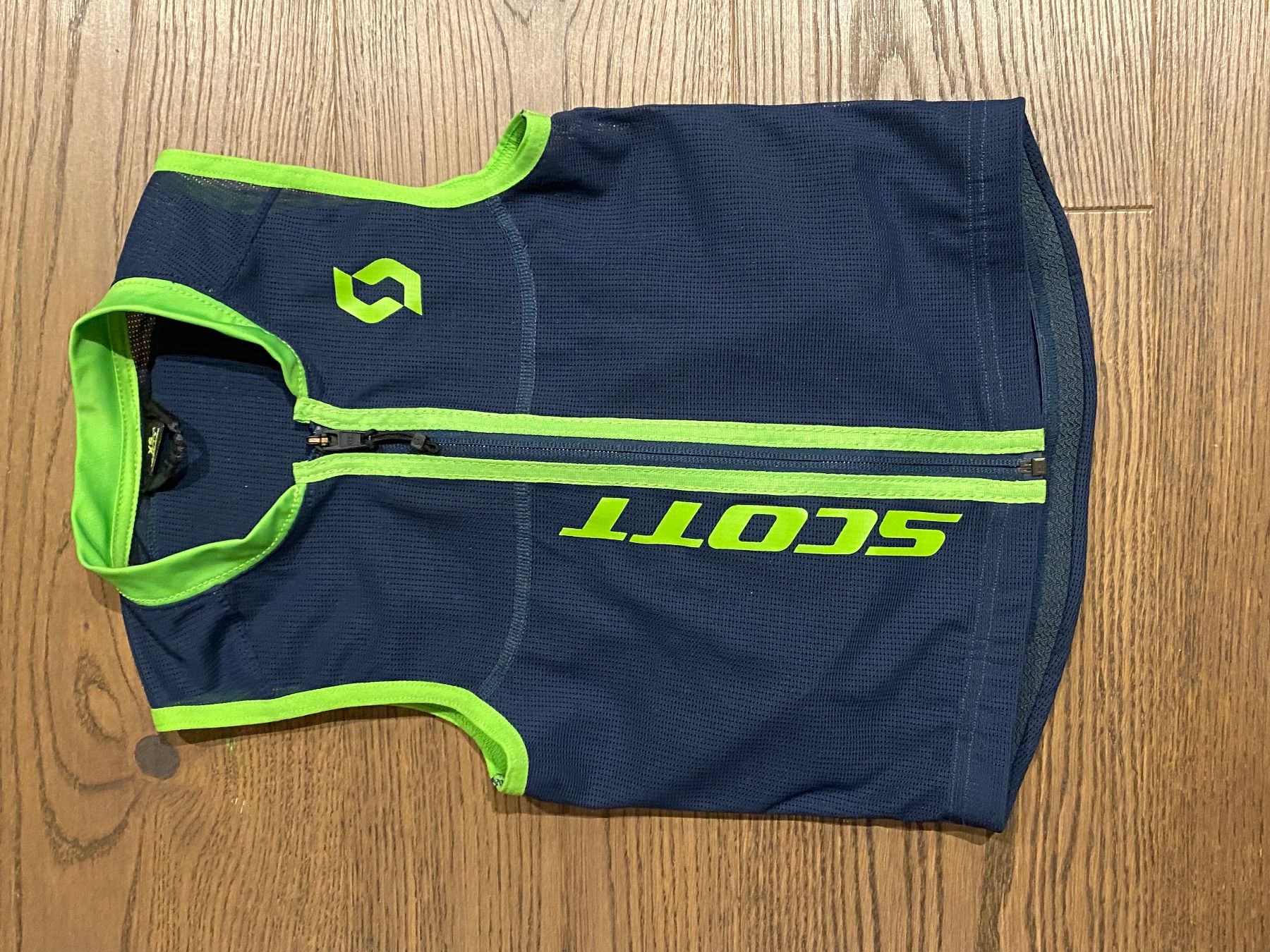Protections: Protektor – D'occasion à Selzach par TabuB0102 1