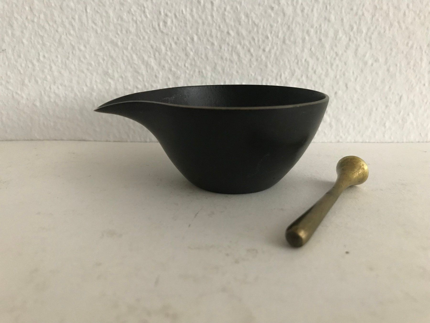 Sculture & Statue: HAGENAUER WIENER BRONCE MÖRSER – Usato da Luzern venduto da Immergern 2