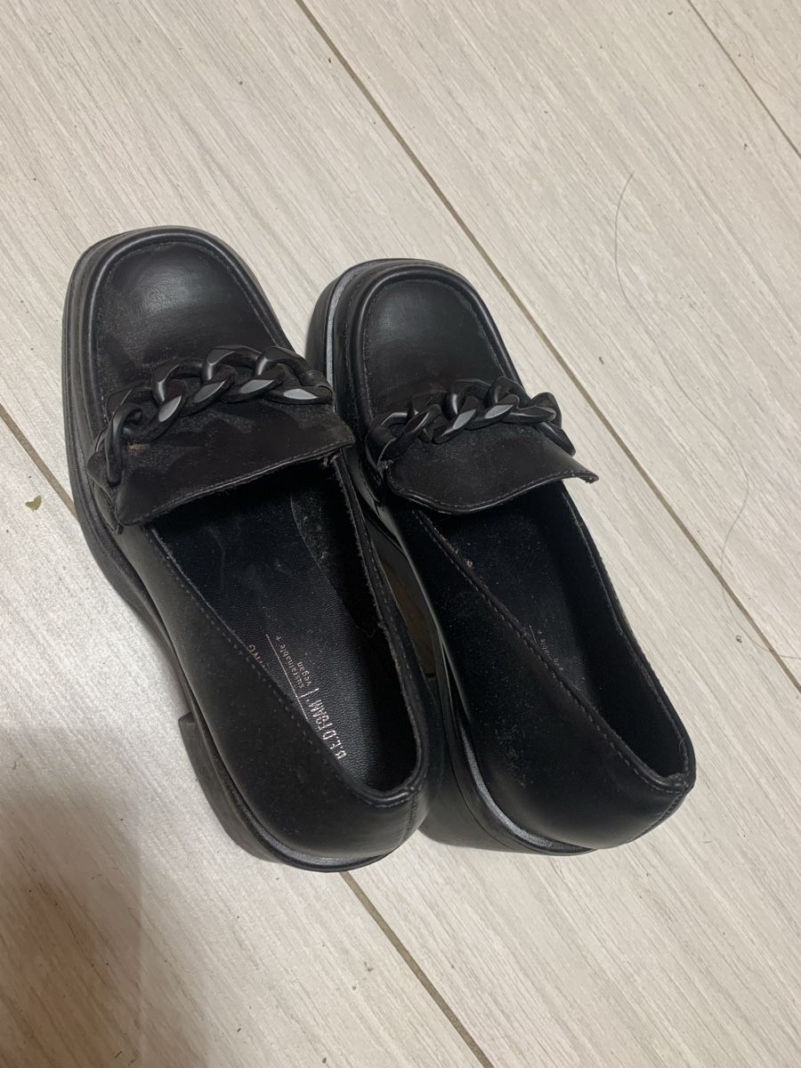 Damenschuhe: Loafers with chains Size 36.5/37 – Gebraucht aus Genthod von Lou_Jin 4