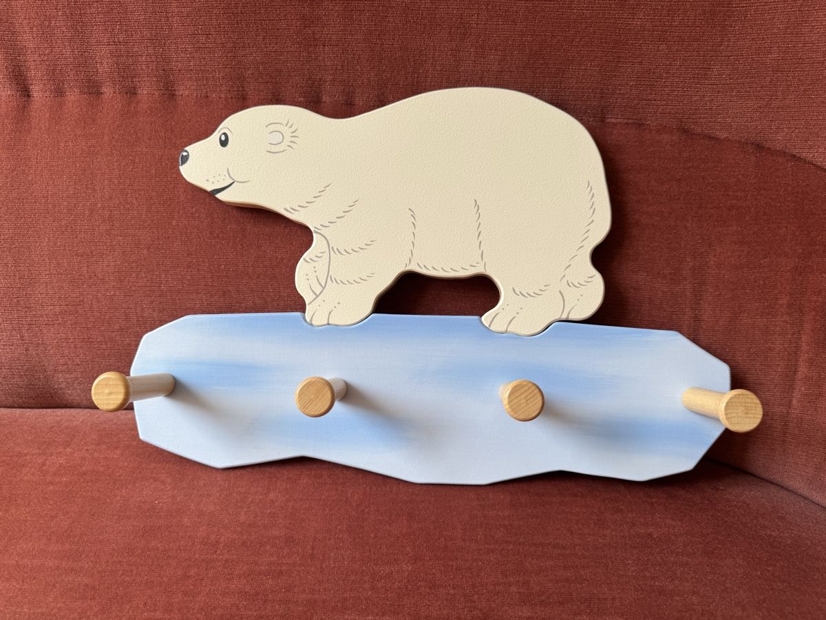Guardaroba: Weizenkorn Eisbären Garderobe , Holz – Nuovo (secondo la descrizione) da Esslingen venduto da Takayama25