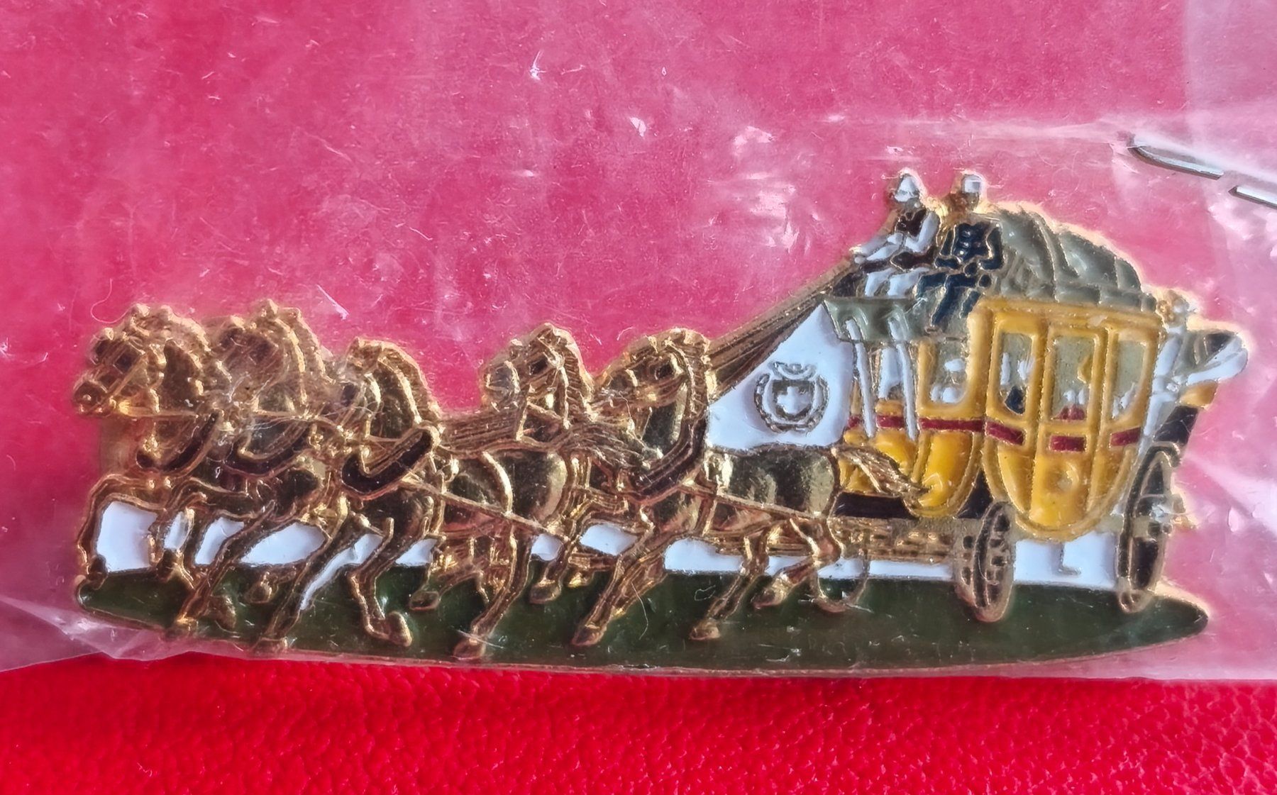 Placchette & Badge: Schweizer Gotthard-Postkutsche, emaillierter Doppelpin – Nuovo e nell'imballaggio originale da Zürich venduto da Tanteemma369 6