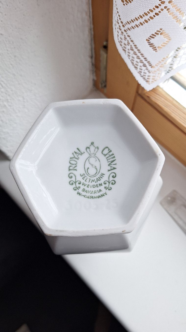 Vasi & Recipienti: Deckelvase Royal China, Bavaria – Nuovo (secondo la descrizione) da Schwarzenbach SG venduto da ct-porzellan 2