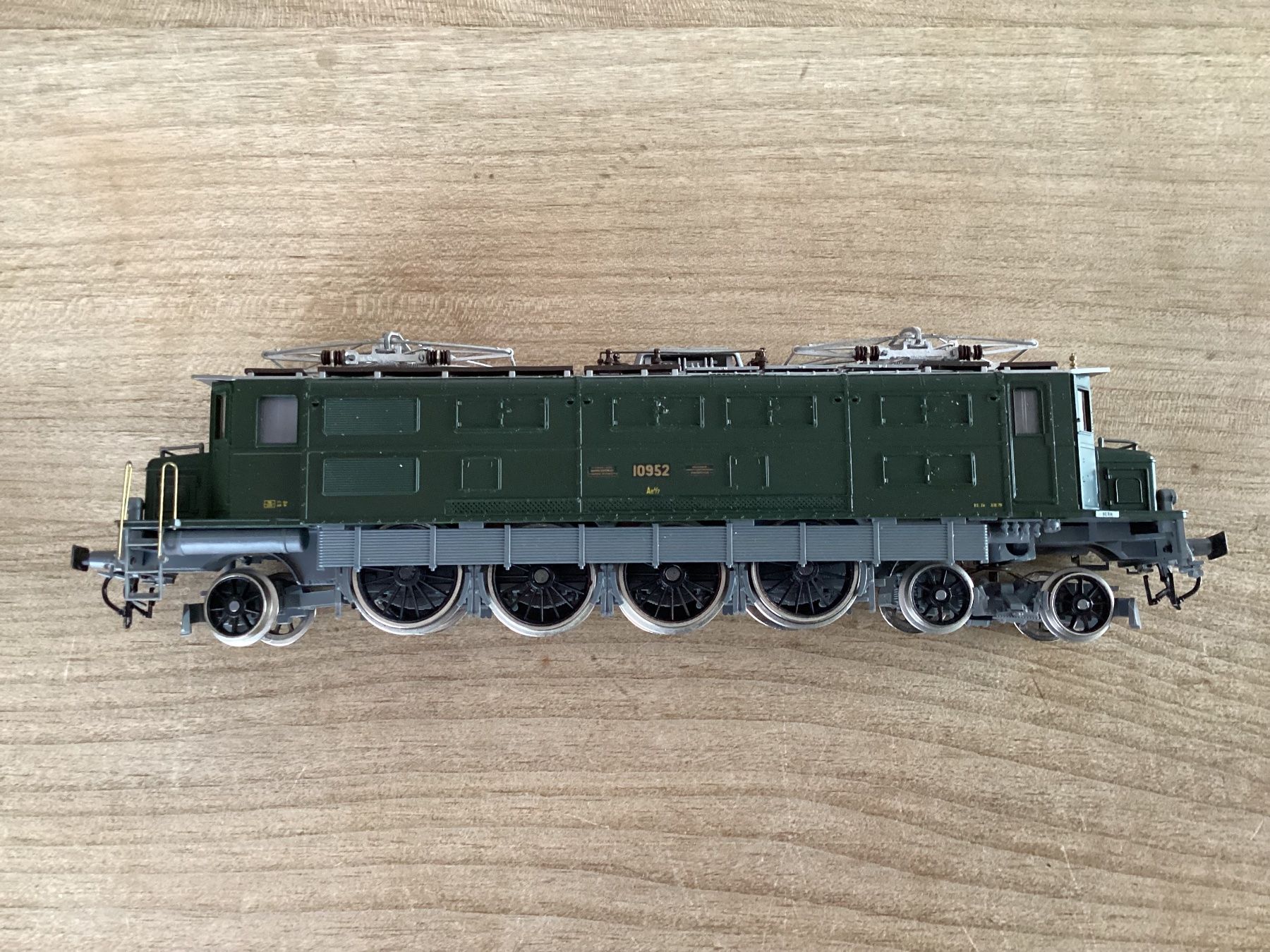 Liliput Modellini di ferrovie: H0 Liliput SBB Ae4/7 – Usato da Laupen BE venduto da lasvegas2012 1