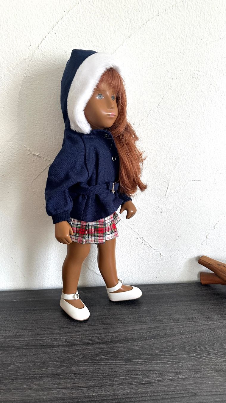 Götz Puppen: Kapuzenjacke Sasha Götz Puppe – Gebraucht aus Zürich von brazerola 1