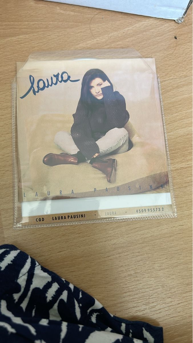 CDs: Laura Pausini CD  – D'occasion à Herbetswil par rotekatze84