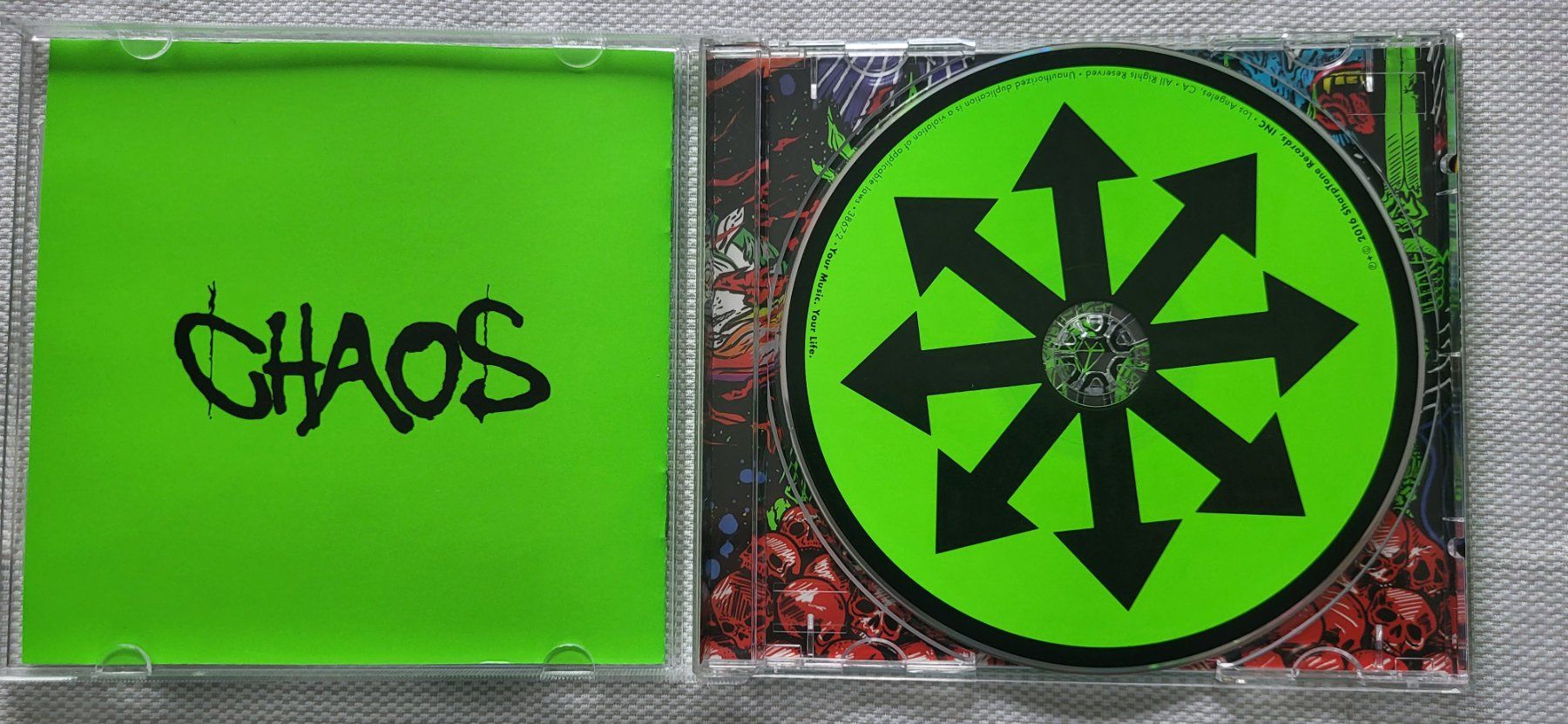 CD: Attila - Chaos – Usato da Villars-sur-glane venduto da Epsilonhike 2