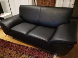 Elegante Couch 2-Sitzer, schwarz, guter Zustand!