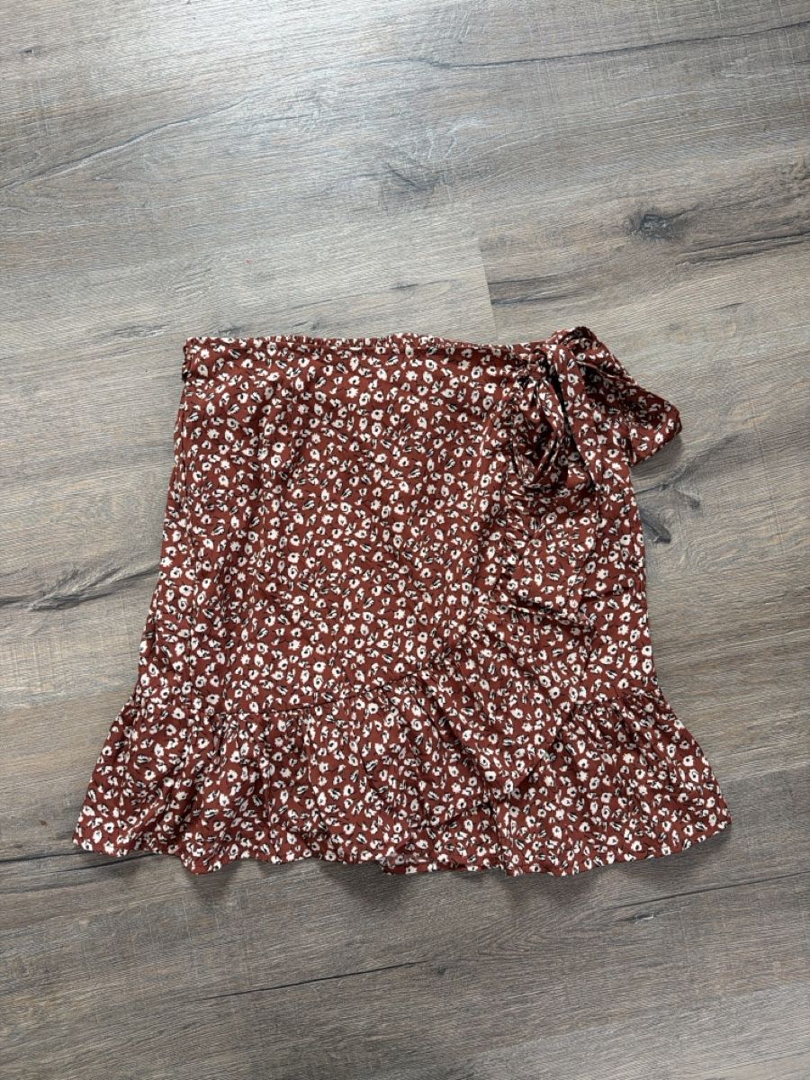 Only Gonne: Wrap-around Rock von Only – Nuovo (secondo la descrizione) da Bischofszell venduto da kbr_5c5z
