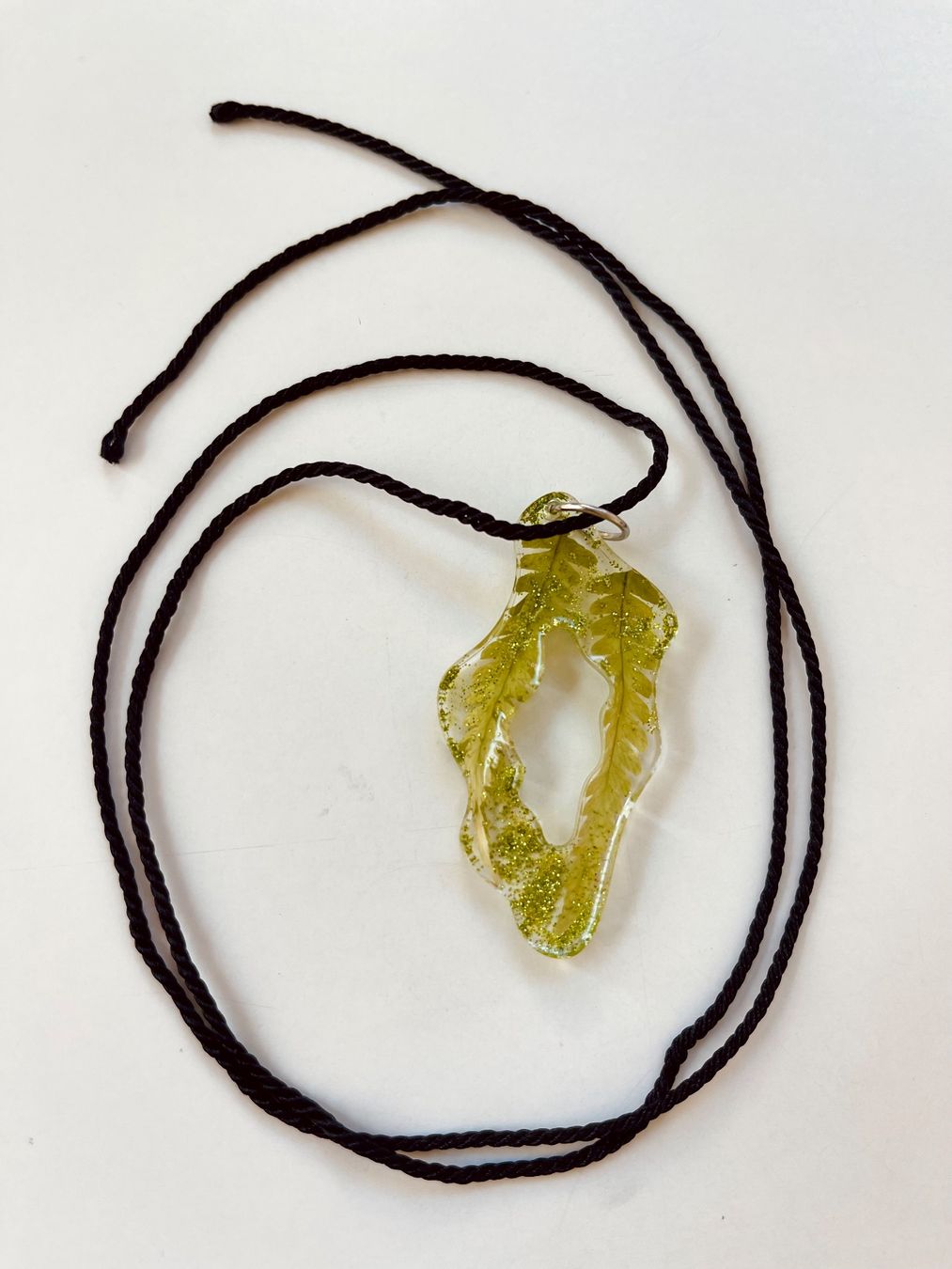 Pendentifs: Pendentif porte-bonheur Santé – Neuf avec emballage d'origine à Genève par Annilu 2