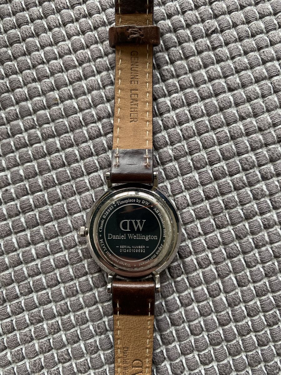 Daniel Wellington Orologi: Uhr Daniel Wellington Petite Mawes silber – Usato da Biberen venduto da Flocke83 2