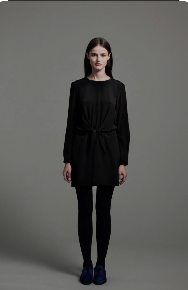 Kleider: Schwarzes Seidenkleid Samuji Gr. 36 – Gebraucht aus Zürich von Nhpp