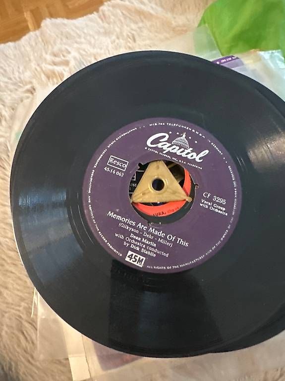 Dischi in vinile: Vinyles 45 – Usato da Genève venduto da leny1930 2
