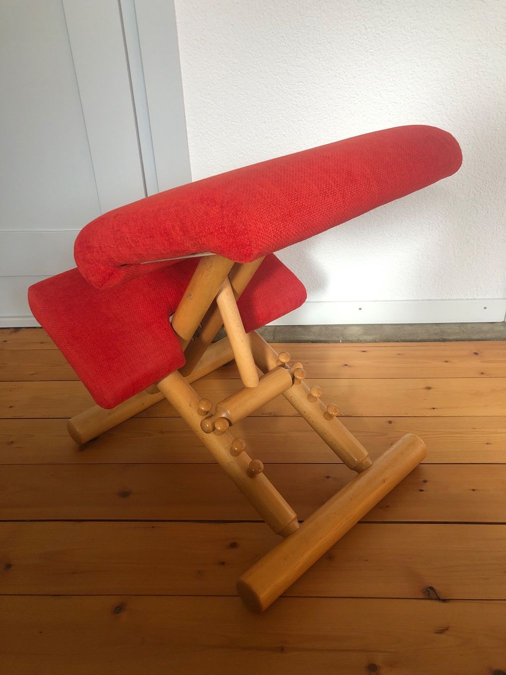 Varier Tabourets: Original Kniestuhl von Varier - Peter Opsvik – D'occasion à Winterthur par Frau_Schwalbe 1