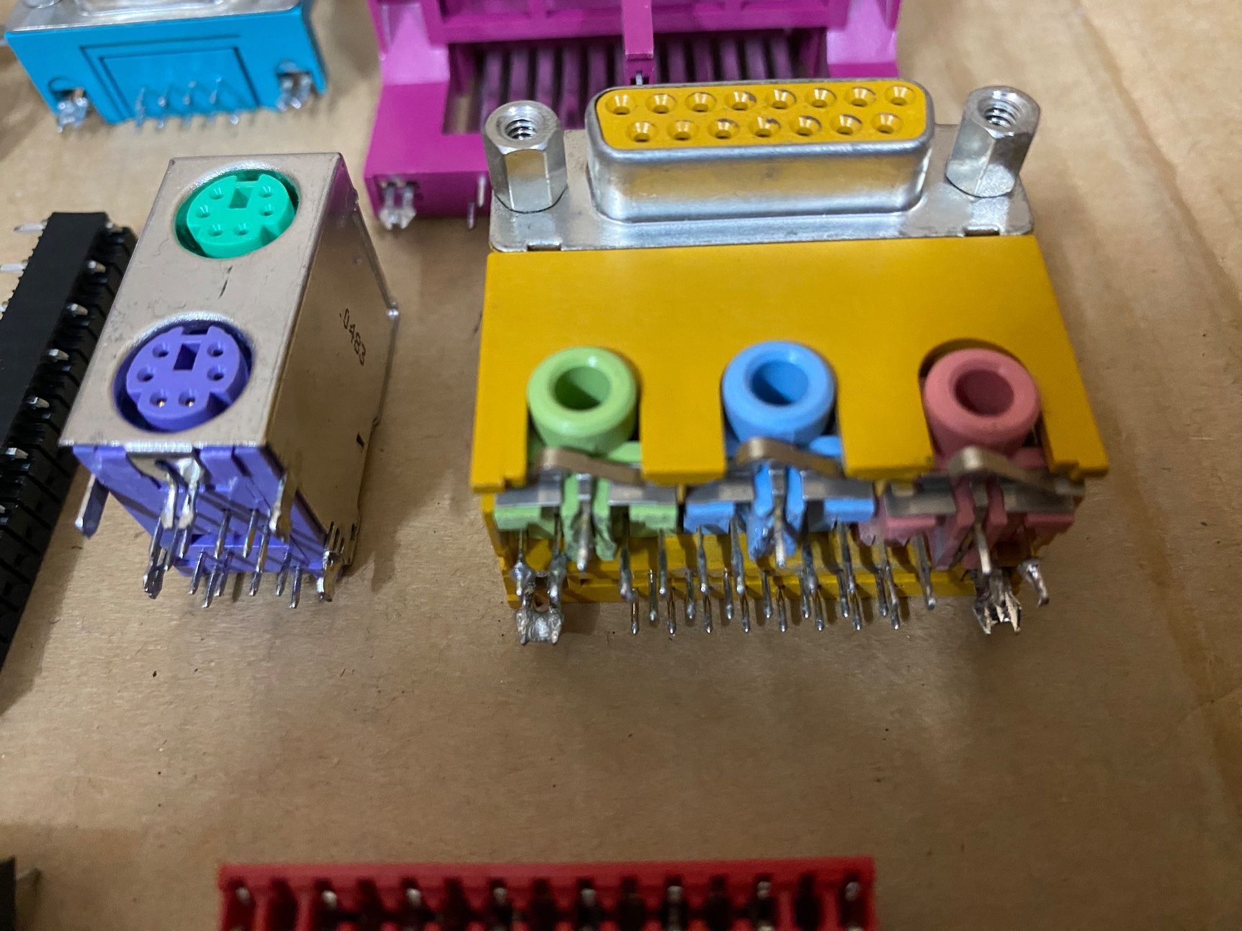 Componenti elettronici: Elektronik Bauteile (PC Teile) – Usato da Eschlikon TG venduto da ArtRec 2