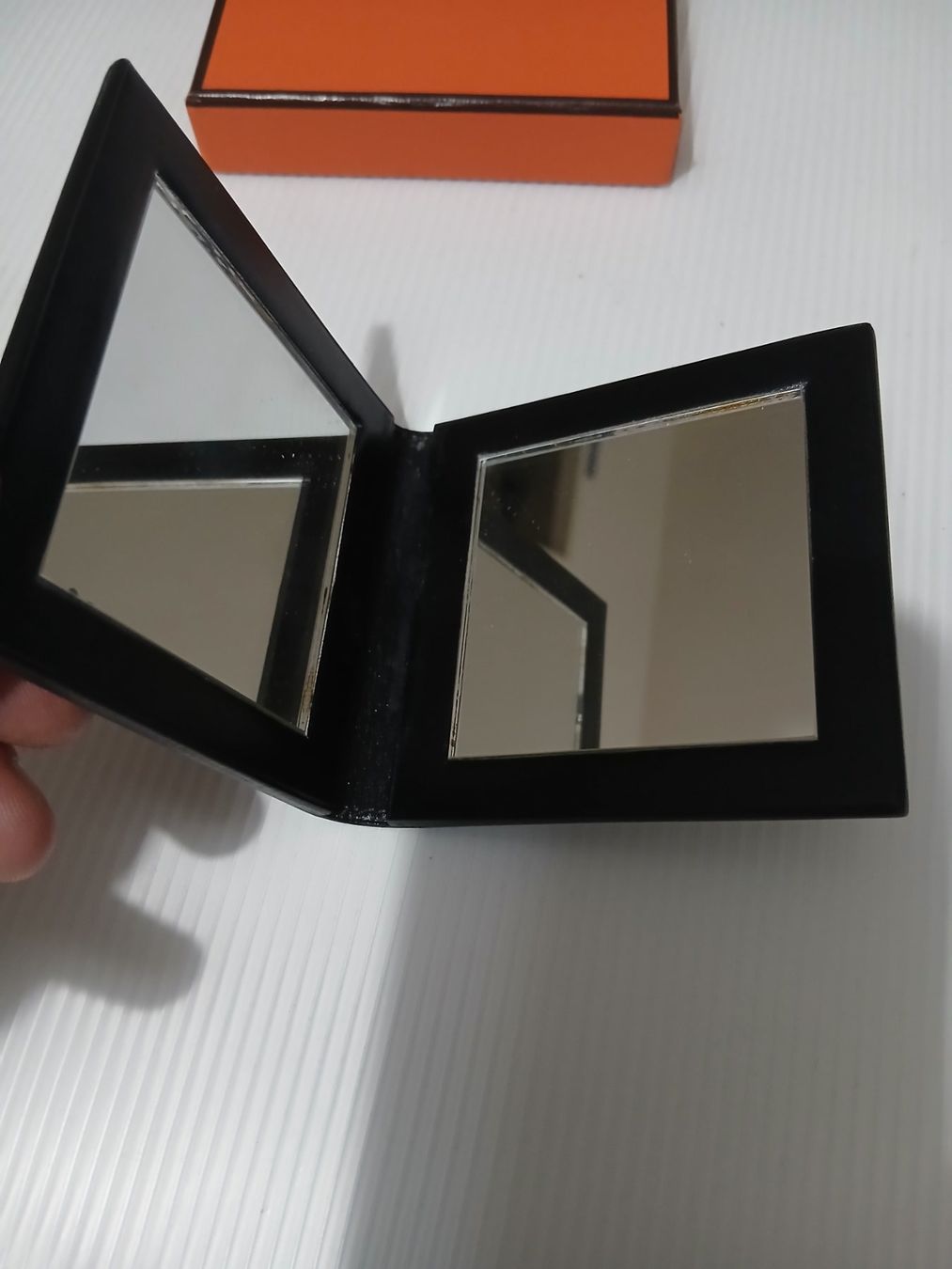 Hermès Miroirs: HERMES miroir de poche – D'occasion à Le Grand-Saconnex par Rgt87 1