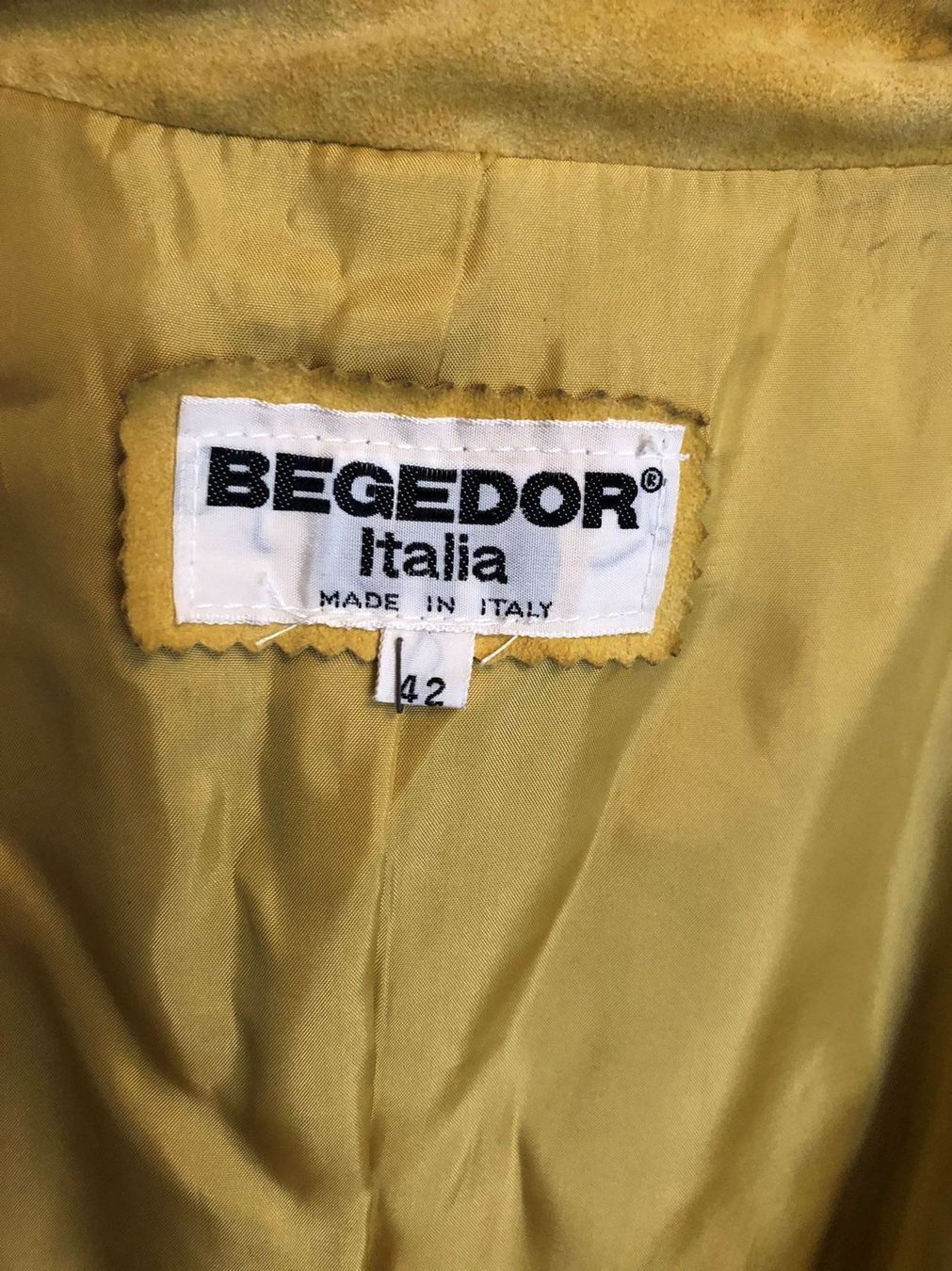 Giacche: Veste daim BEGEDOR brodée perlée – Usato da Genève venduto da DELIRBEADS 8