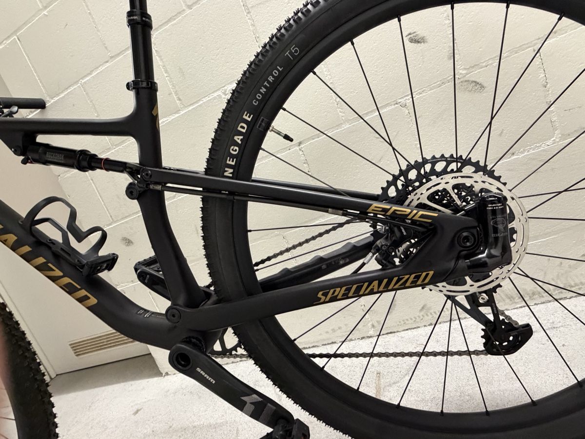 Specialized Velos: Specialized Epic EVO Expert Carbon 29" – Neu (gemäss Beschreibung) aus Alpnach Dorf von FO91 4