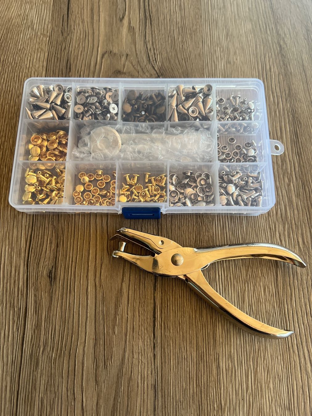Kit bricolage: SALE 🩶 Nieten Set, NEU – Nuovo e nell'imballaggio originale da Balzers venduto da clancy_SCVW 1